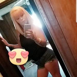 Meet your Posher, Pamela